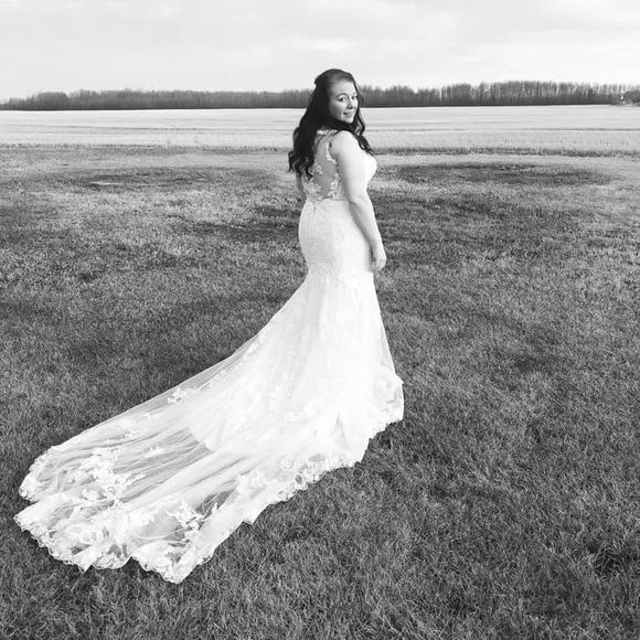 Meet your Posher, Amber - Picture 1 of 1